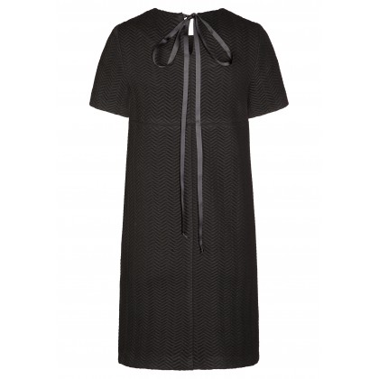 Modernes Kleid JULIA mit stilvollem Fischgrätenmuster /