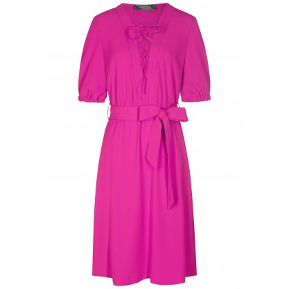 Stilvolles Kleid ADA mit modischen Details /